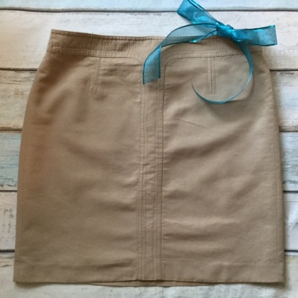 Tory Burch Dresses & Skirts - TORY BURCH Tan Lined Skirt Size 14